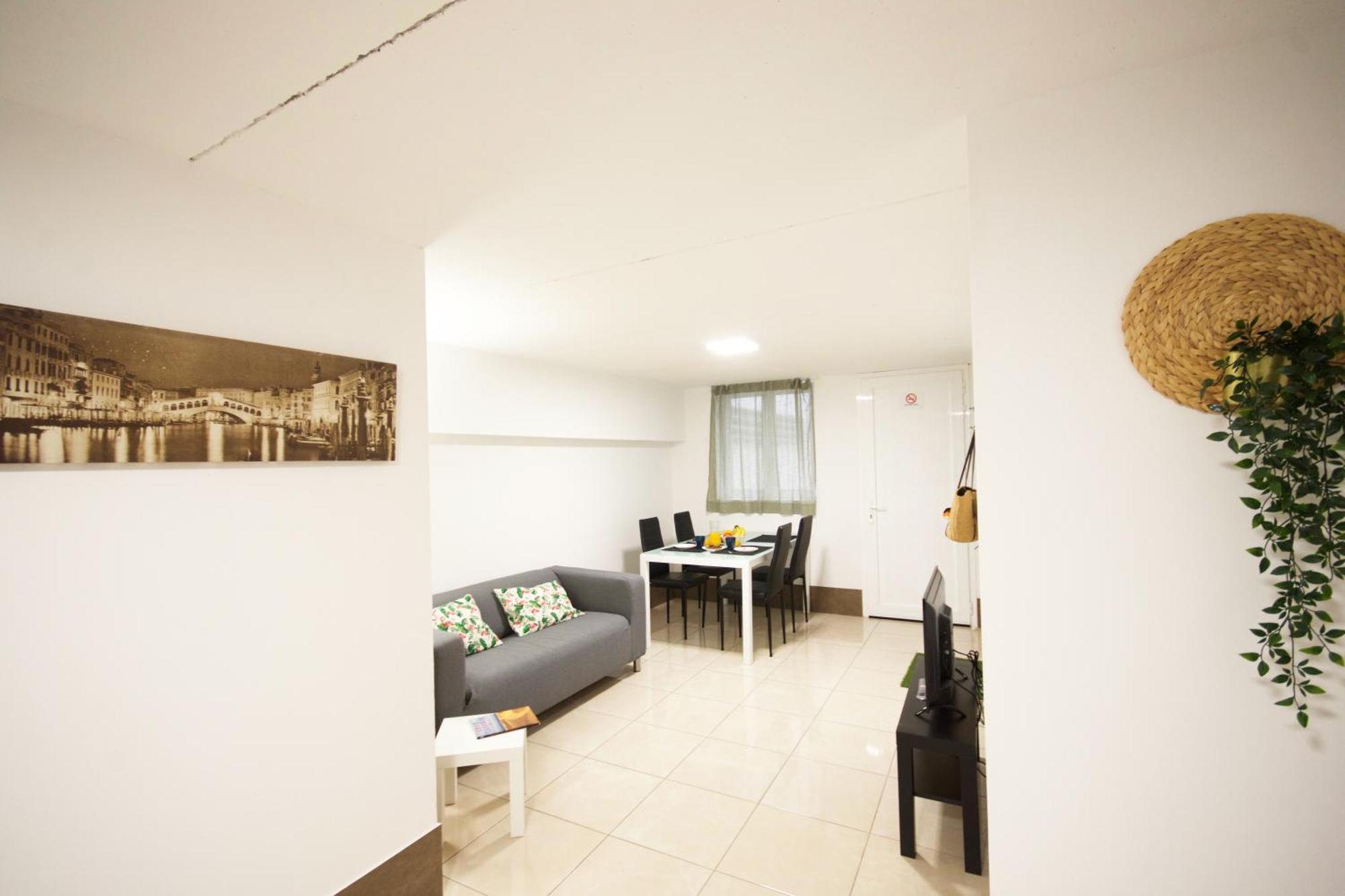 Apartamentos A 10 Minutos Del Aeropuerto Carrizal Exteriér fotografie